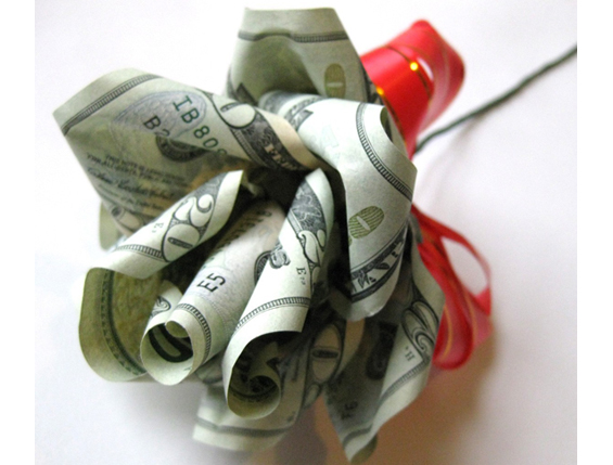 Як оригінально подарувати гроші на весілля