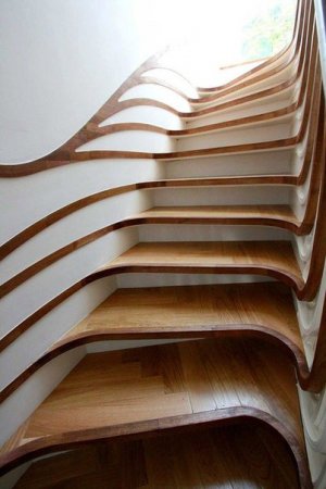 Дизайн сходів в приватному будинку