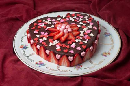 торт до Дня святого Валентина фото