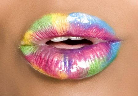 Таємниці краси: як підібрати колір помади для губ правильно