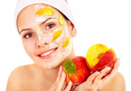 Маски для сухої шкіри обличчя: масло і фрукти в допомогу